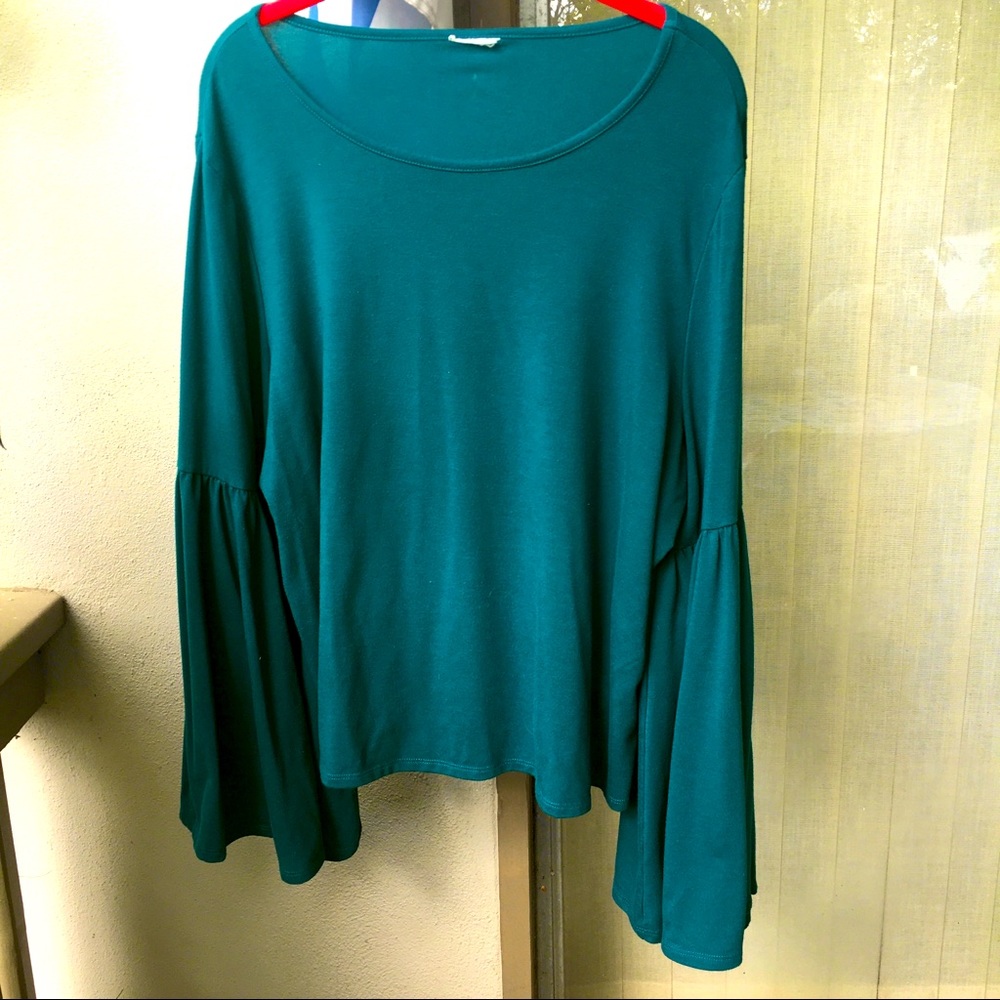 Gorgeous AND comfy teal bell sleeved t-shirt fabric blouse 2x/XXL/plus size